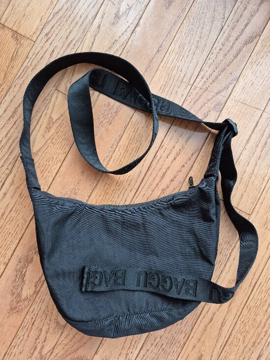BAGGU Handbags - BAGGU Small Nylon Crescent Bag Black